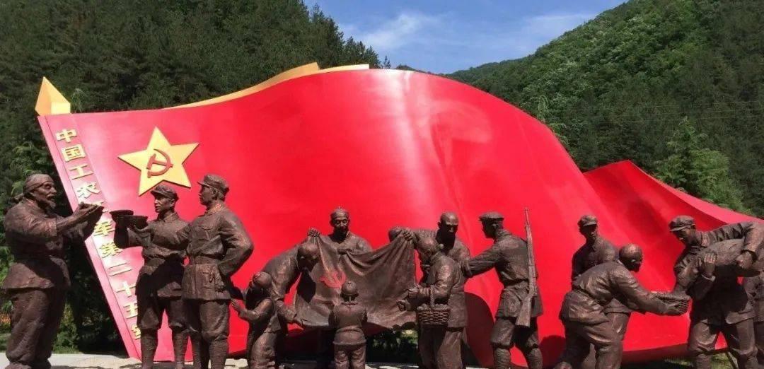 列車穿越秦嶺：自然奇觀與歷史文化的交融之旅