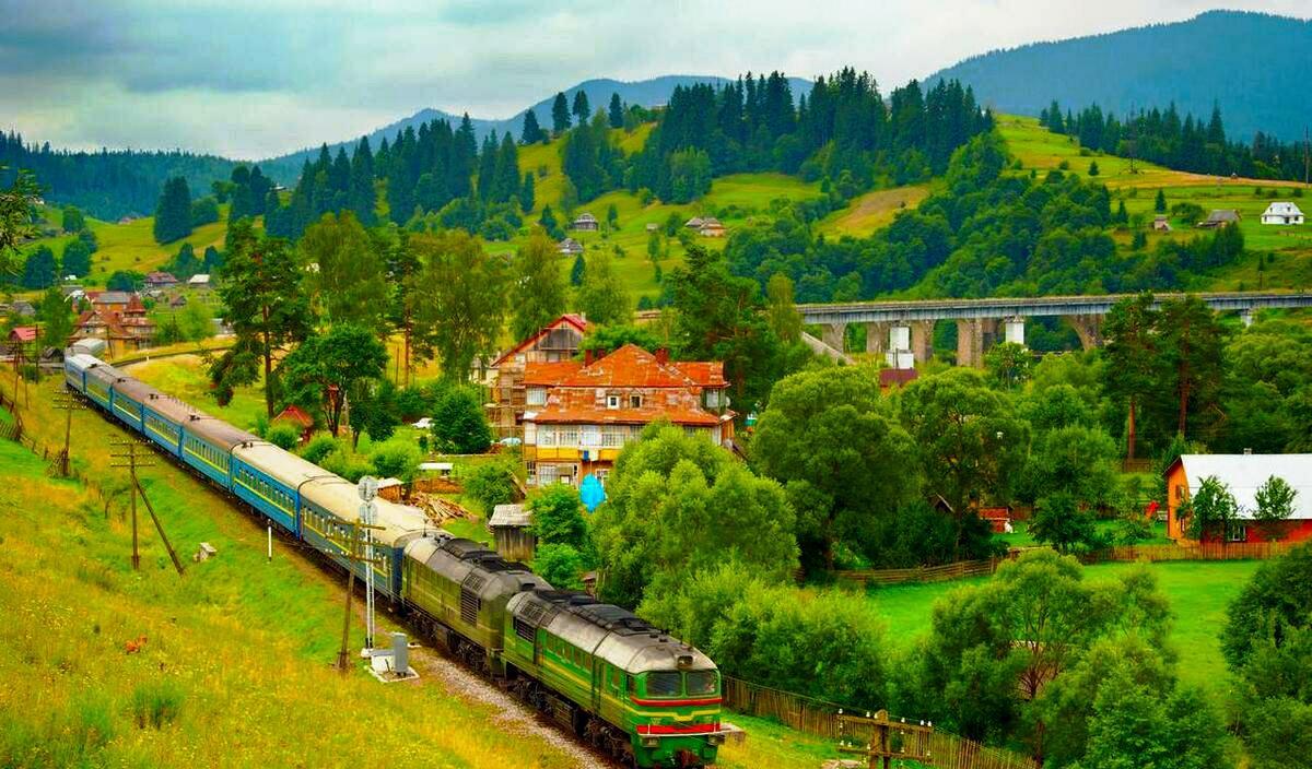 烏魯木齊坐火車到廣州幾個小時_烏魯木齊廣州火車票票價查詢_廣州至烏魯木齊火車