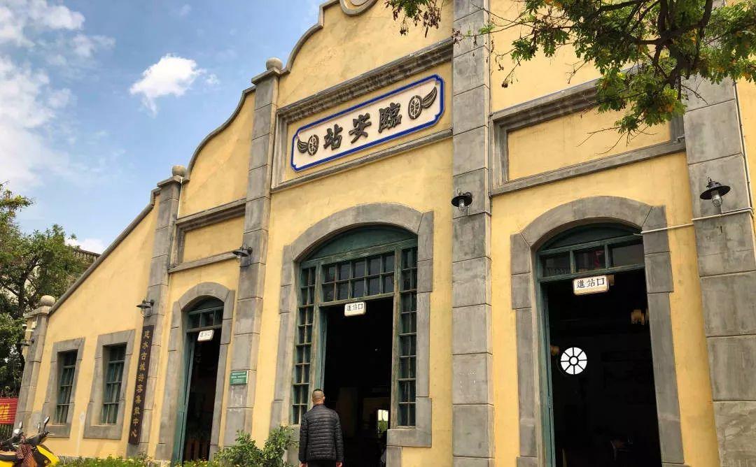 建水古城小火車：穿越百年米軌，領略四季美景