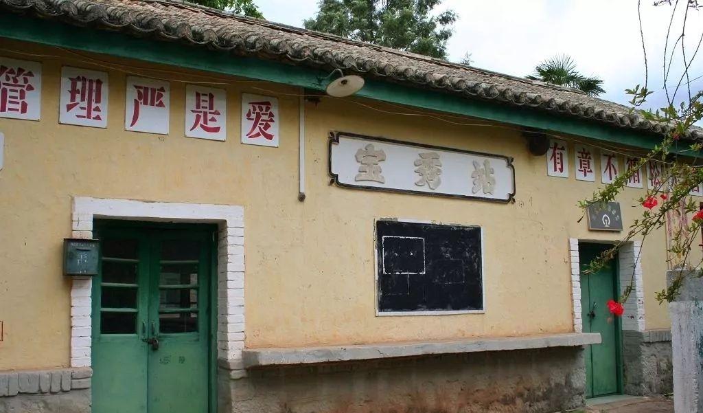 火車古鎮(zhèn)_古城小火車_古城火車站是哪個(gè)城市