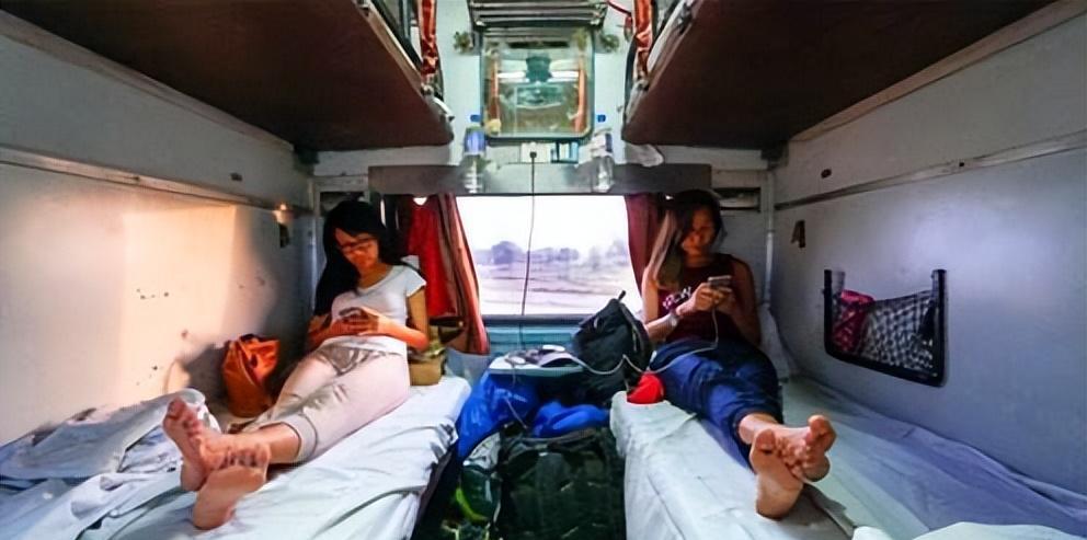 z108火車軟臥鋪圖_北京到南京火車t65臥鋪_火車臥鋪怎么上