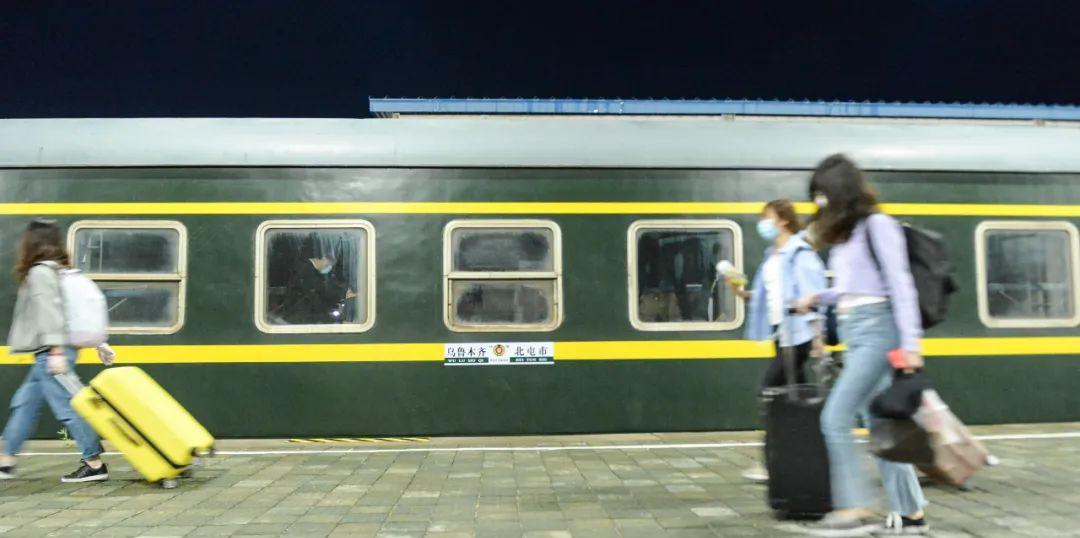 烏魯木齊到內(nèi)地火車_到新疆烏魯木齊的火車_烏魯木齊至新疆