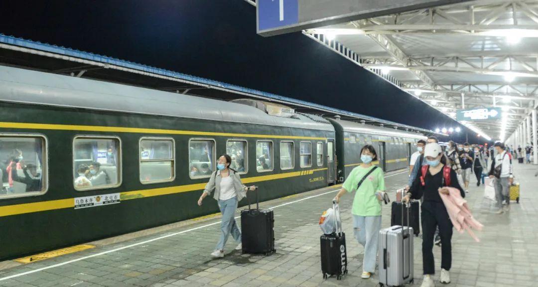 烏魯木齊至新疆_烏魯木齊到內(nèi)地火車_到新疆烏魯木齊的火車