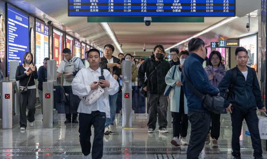 鐵路上海站東北出站口啟用，旅客換乘地鐵 3、4 號線單向免安檢