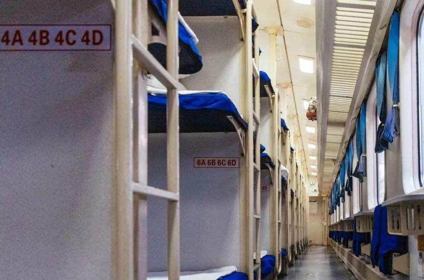 火車硬臥和軟臥哪個劃算_火車上硬臥和軟臥的區別_火車區別軟臥硬臥上鋪圖片