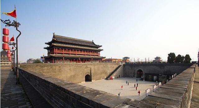 1949年后，西安城墻有兩次差點被拆！最終被他們攜手挽救……