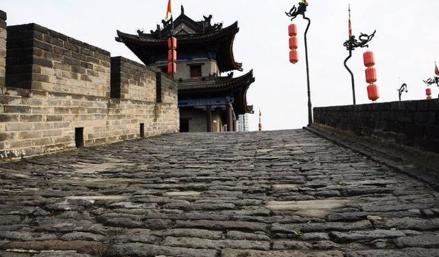 1949年后，西安城墻有兩次差點被拆！最終被他們攜手挽救……