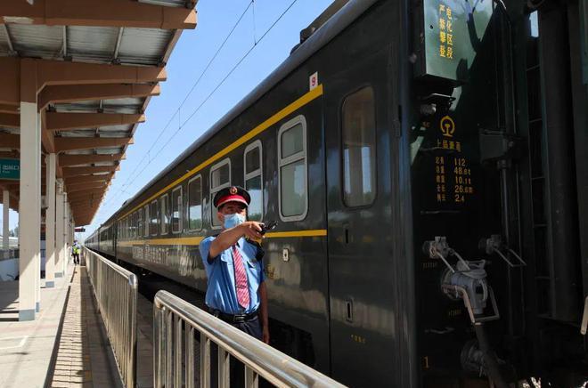 棗莊西－曹縣間 K8258/5 次新型快速旅客列車正式開行，方便群眾出行