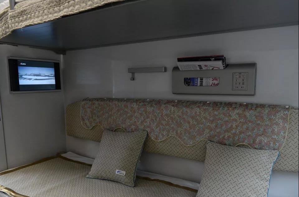 火車硬臥和軟臥哪個劃算_火車軟臥和硬臥是連著的嗎_火車上硬臥和軟臥的區(qū)別