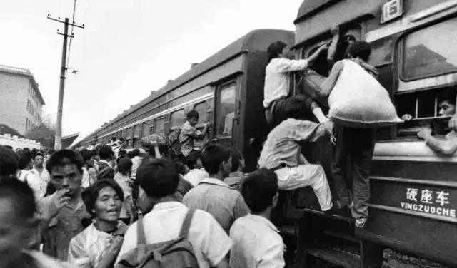 哈爾濱至火車票_哈爾濱火車站列車到站時刻表_趙光到哈爾濱的火車