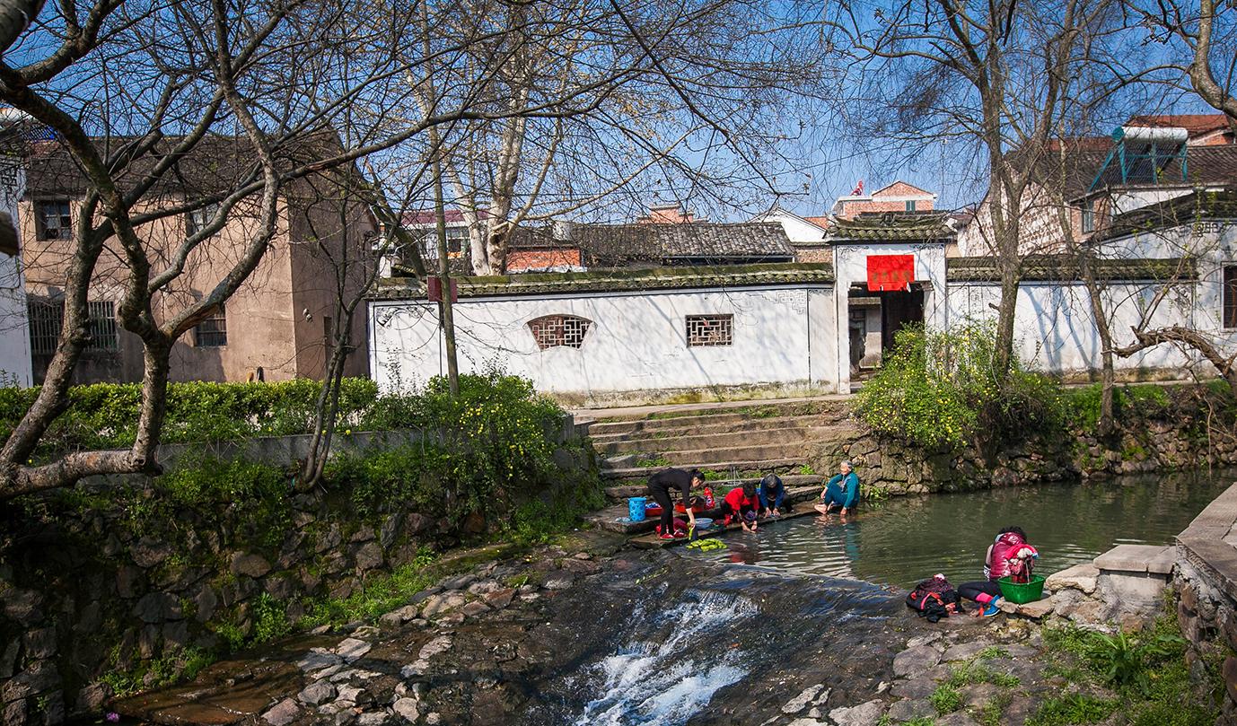 義烏火車站到浦江坐幾路公交車_義烏火車站到浦江的車在哪里坐_浦江到義烏火車站