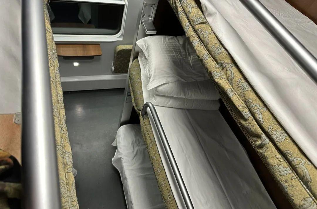 硬臥火車(chē)上可以充電嗎_坐火車(chē)硬臥能不能充電_火車(chē)上硬臥可以充電不