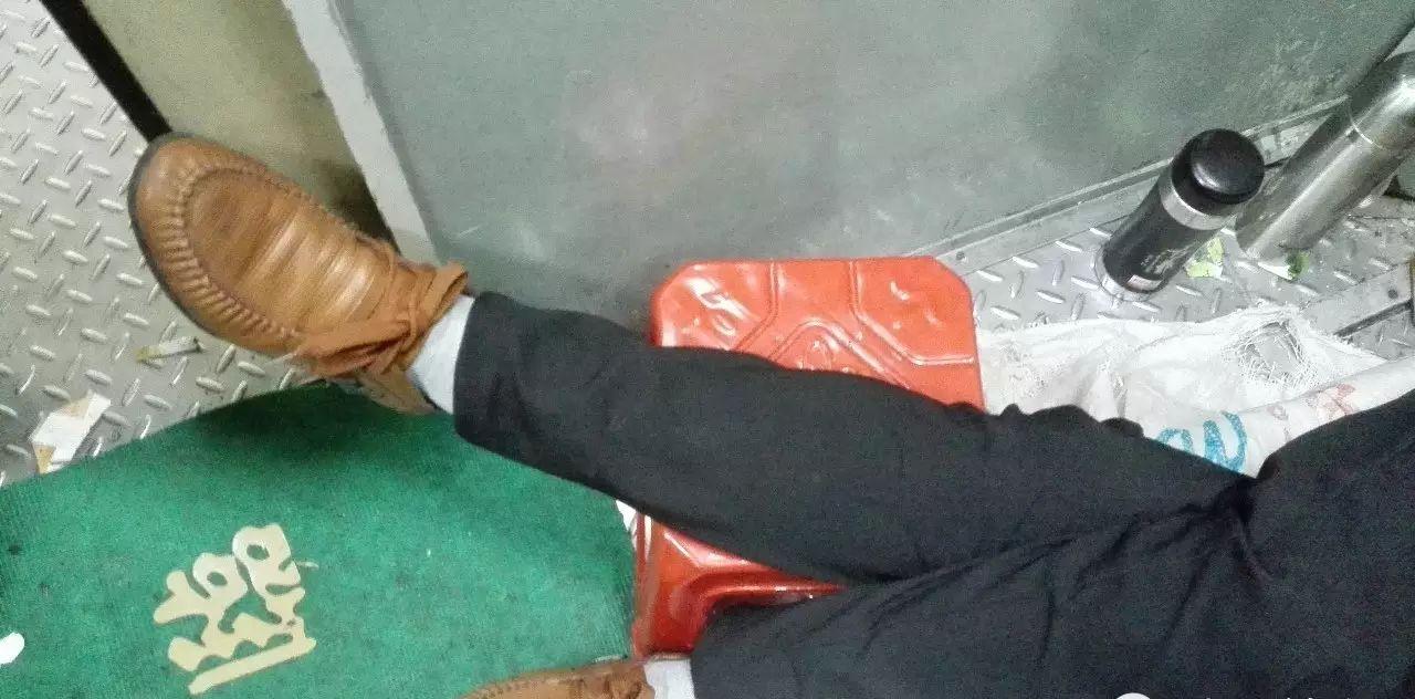 火車充電硬臥上可以充電嗎_硬臥火車上可以充電嗎_坐火車硬臥能不能充電