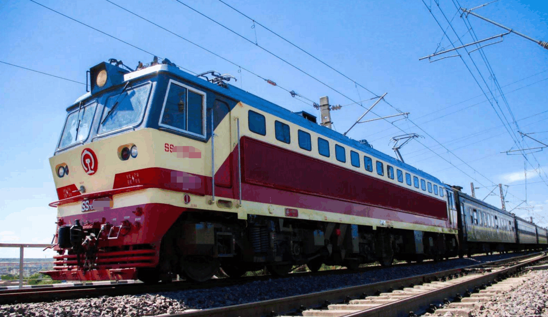 探尋中國運營時間最長的列車，一趟需花費 6 天 6 夜