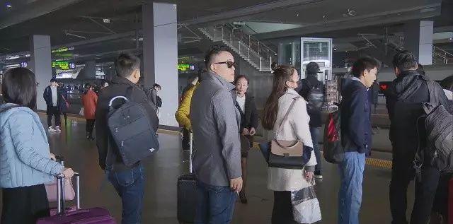 火車吸煙區(qū)在哪_火車吸煙區(qū)在哪兒_火車吸煙處照片