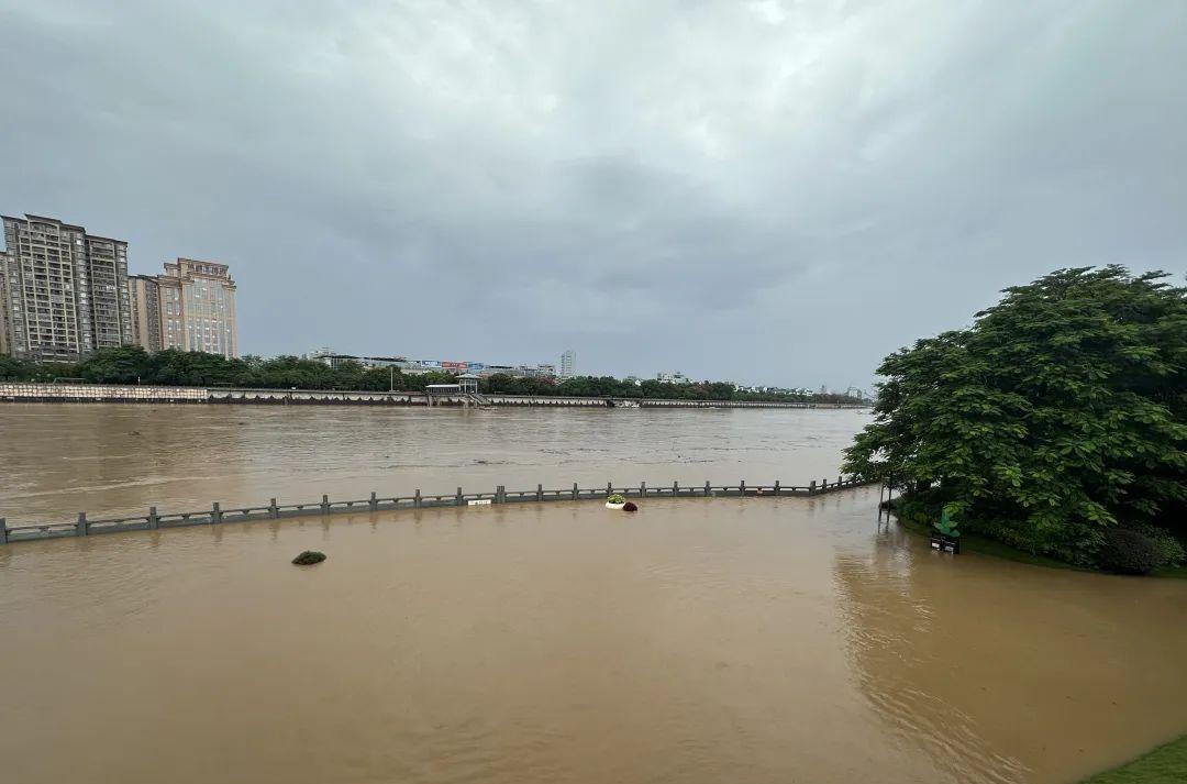 臺風(fēng)海葵殘余環(huán)流致梅州強降雨，梅江洪水黃色預(yù)警發(fā)布