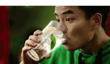 火車吸煙區在哪_火車吸煙處照片_火車吸煙區