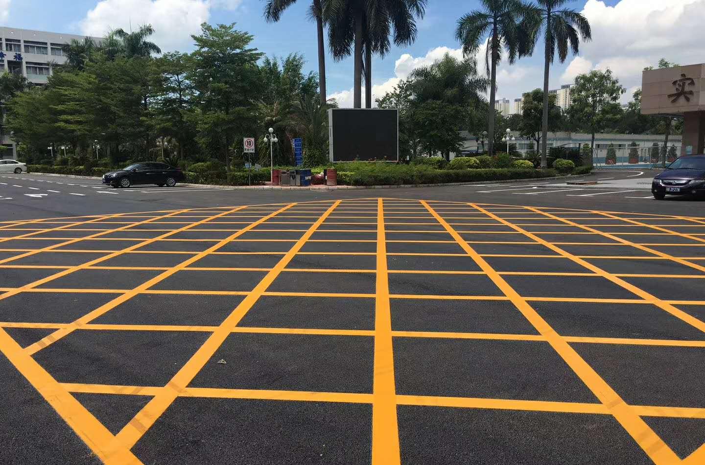 杭州火車東站停車攻略：地下車庫改造期間，如何停車及收費