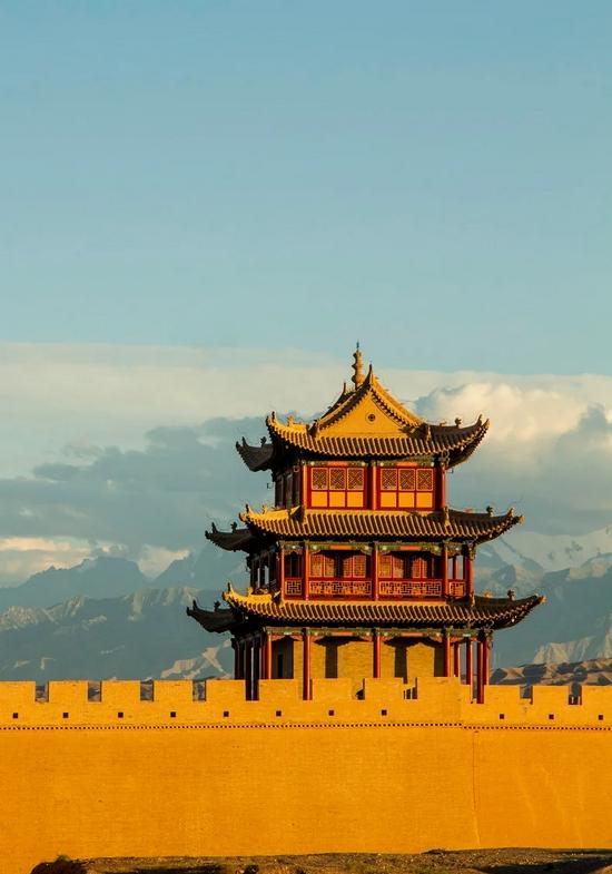 火車坐上鋪還是中鋪還是下鋪好_坐在火車上_火車坐上鋪好還是下鋪好