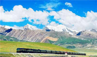 火車坐上鋪還是中鋪還是下鋪好_坐在火車上_火車坐上車了還可以退票嗎