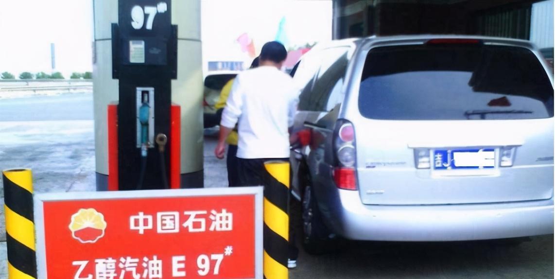 火車油加滿能跑多遠(yuǎn)_火車加什么油_火車油