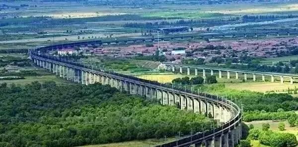 中國鐵路百年巨變：從奇技淫巧到國民經濟命脈