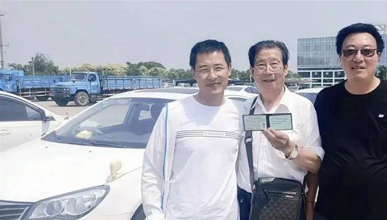 78 歲老人自駕游：掌握方向盤，享受多彩退休生活