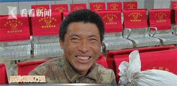 火車充電硬座可以托運嗎_火車硬座可以充電嗎_火車上硬座可以充電