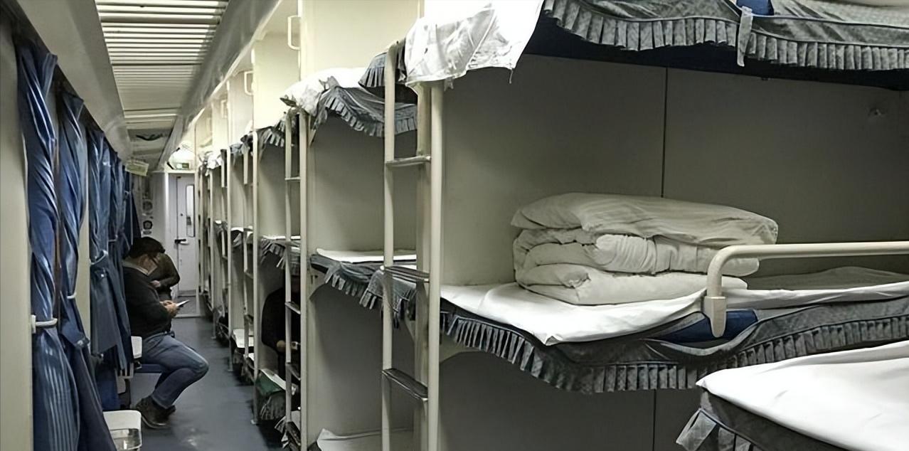 火車上鋪好還是下鋪好_火車上鋪好嗎_火車上鋪好不好