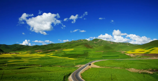 甘南：中國甘肅西南旅游資源豐富的藏族自治州，距西安交通路線