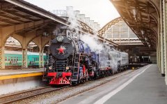 牙克石火車站的火車頭,牙克石到哈爾濱的火車