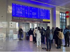 阜陽火車站如何坐火車,阜陽火車站同站換乘