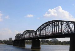 丹東火車站到鴨綠江斷橋多遠?到安東老街多遠?